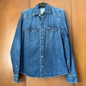 Hollister Vintage Pearl Snap Front Distressed Blue Denim Shirt Sz M